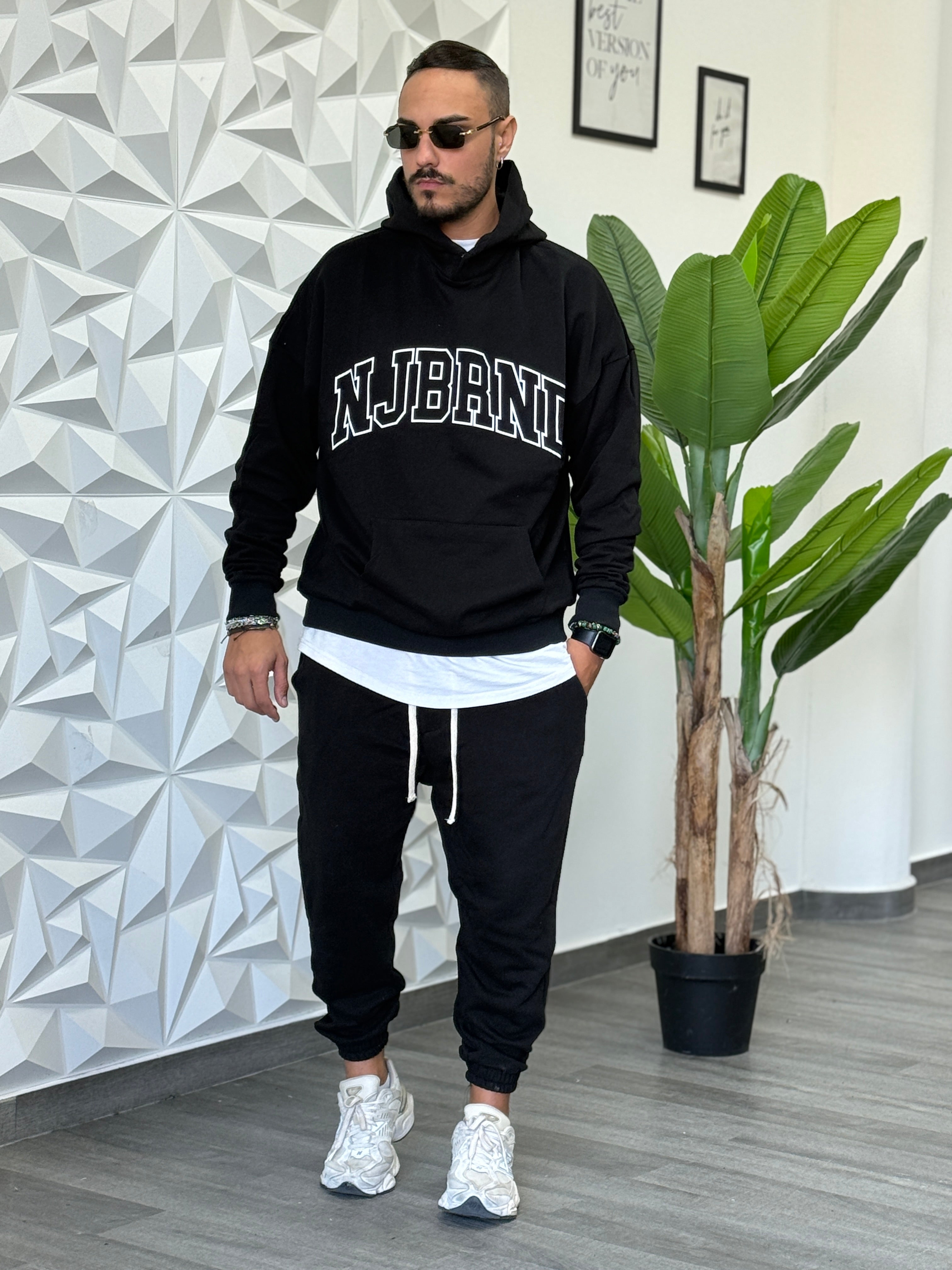 Coordinato tuta cappuccio nero New Job Brand