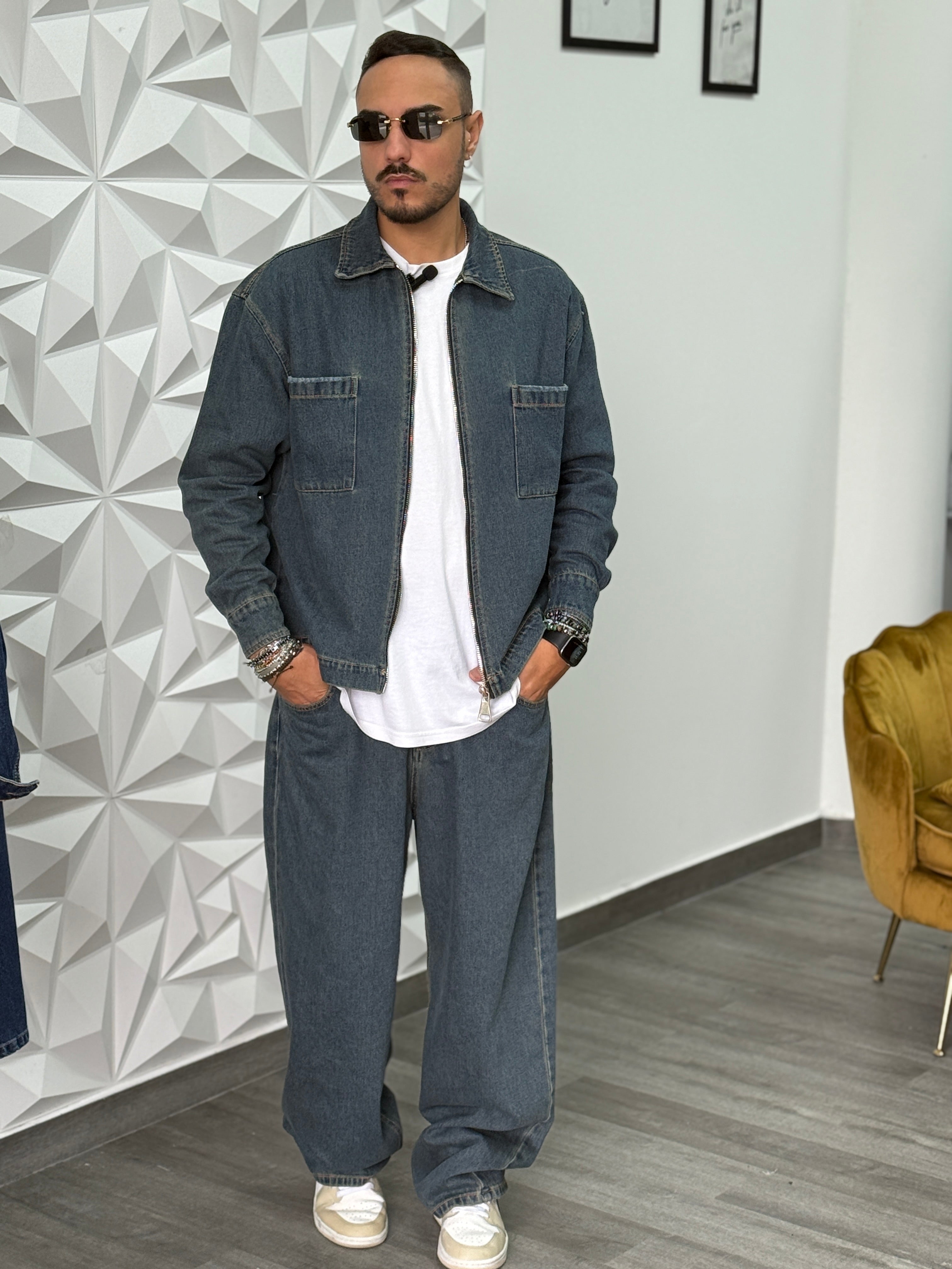 Coordinato sabbiato in jeans New Job Brand