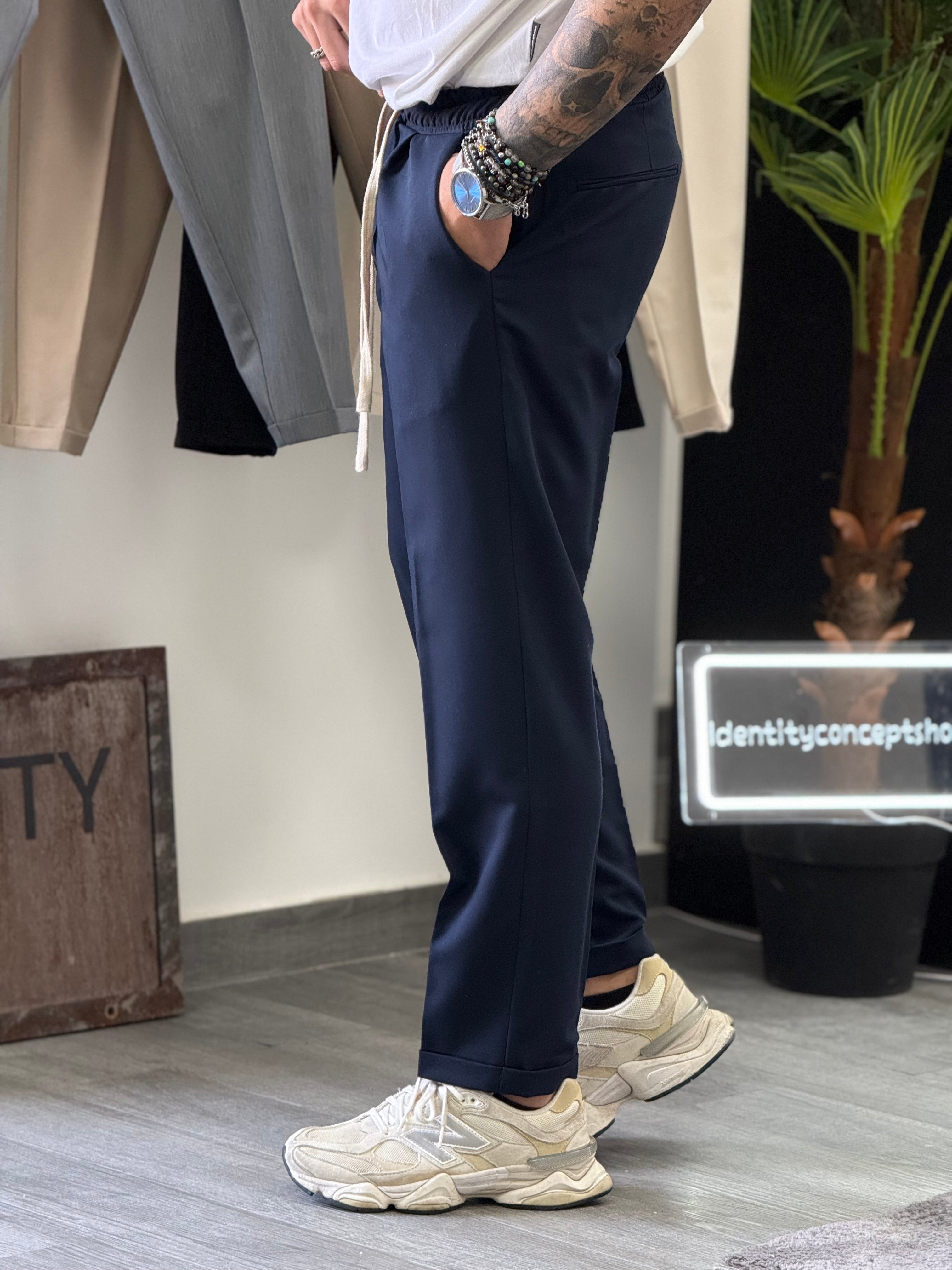 PANTALACCIO GOLDEN NEW JOB BRAND