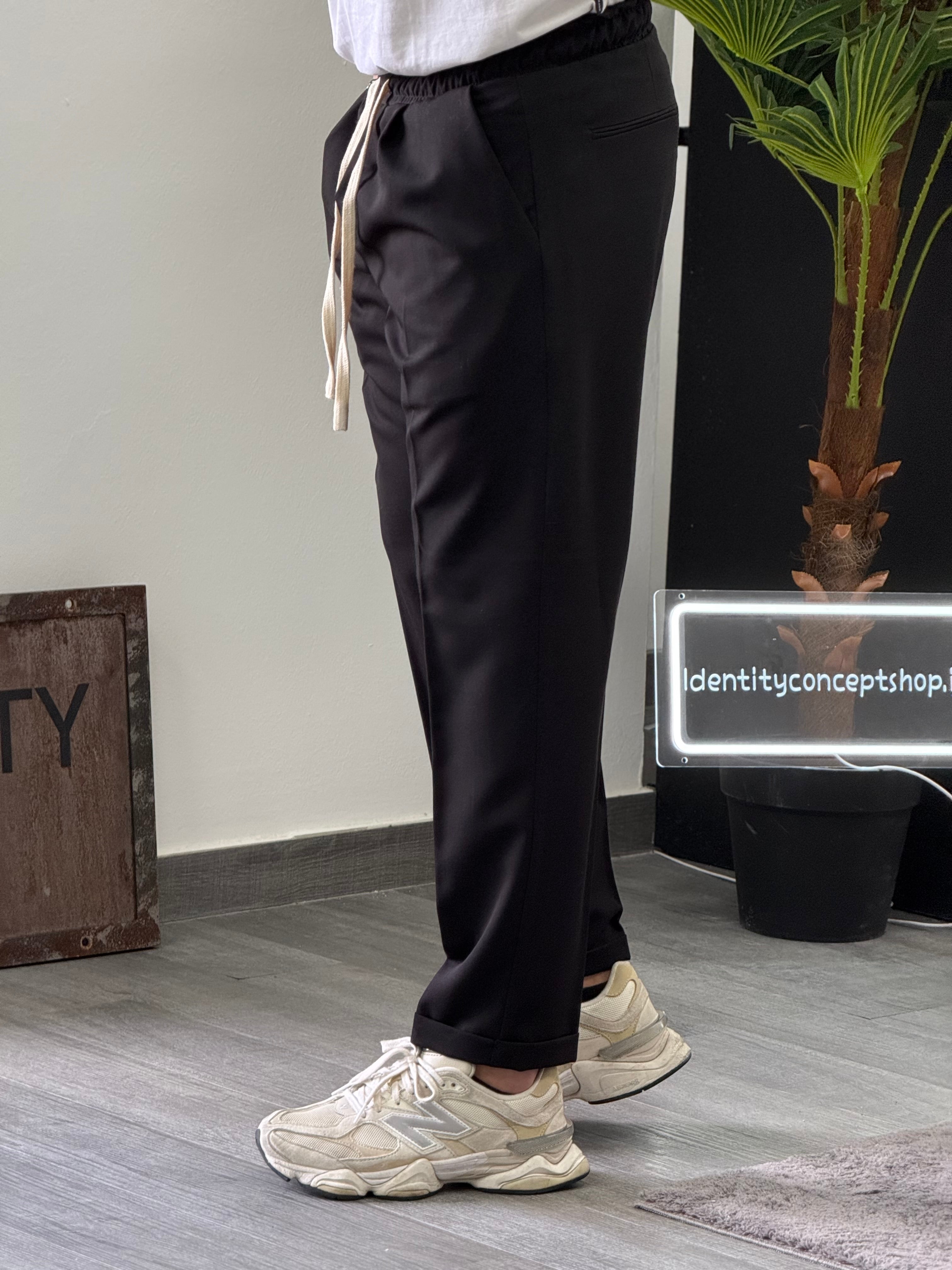 PANTALACCIO GOLDEN NEW JOB BRAND