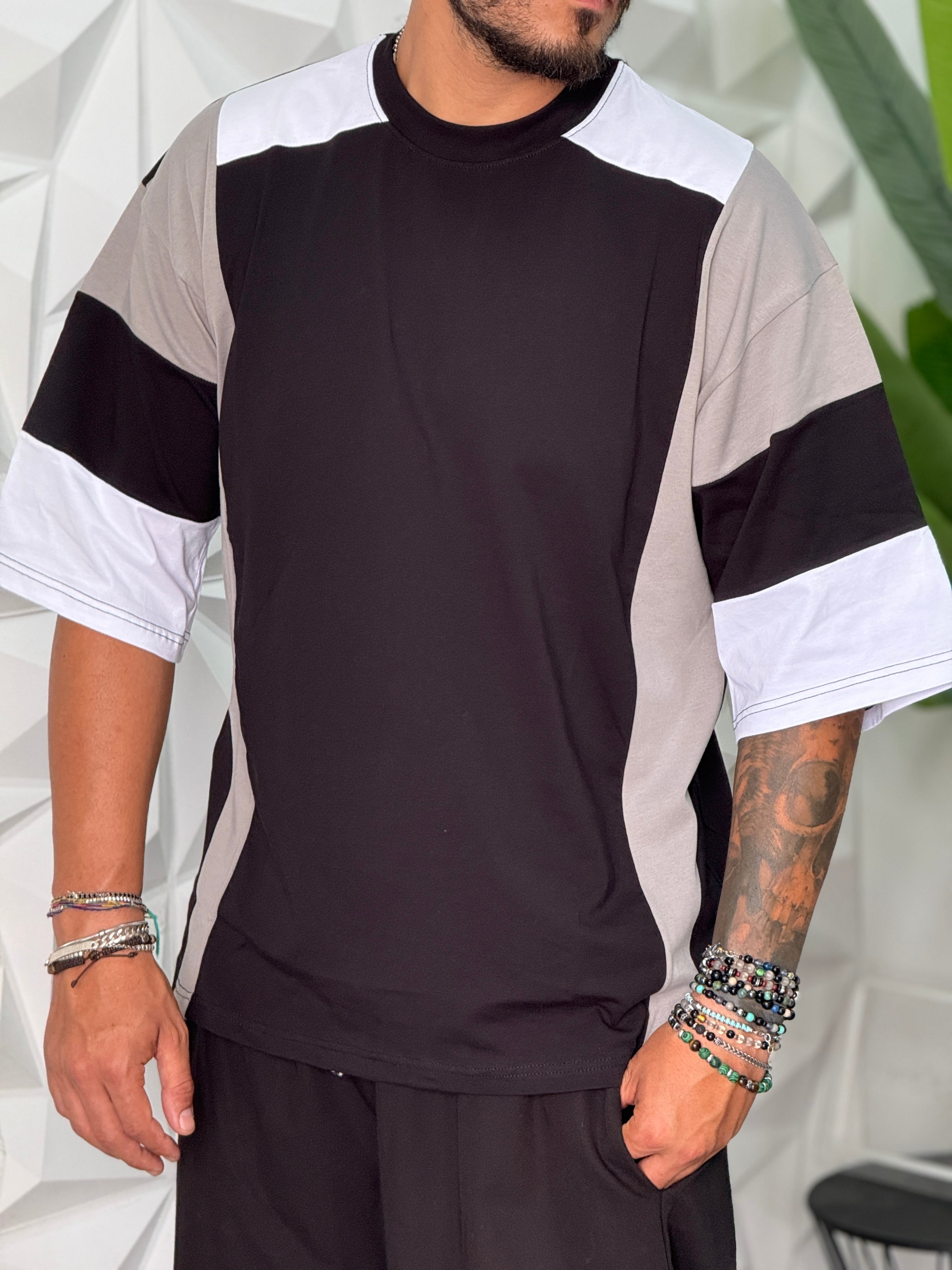 T-SHIRT OVER B/COLOR NEW JOB BRAND