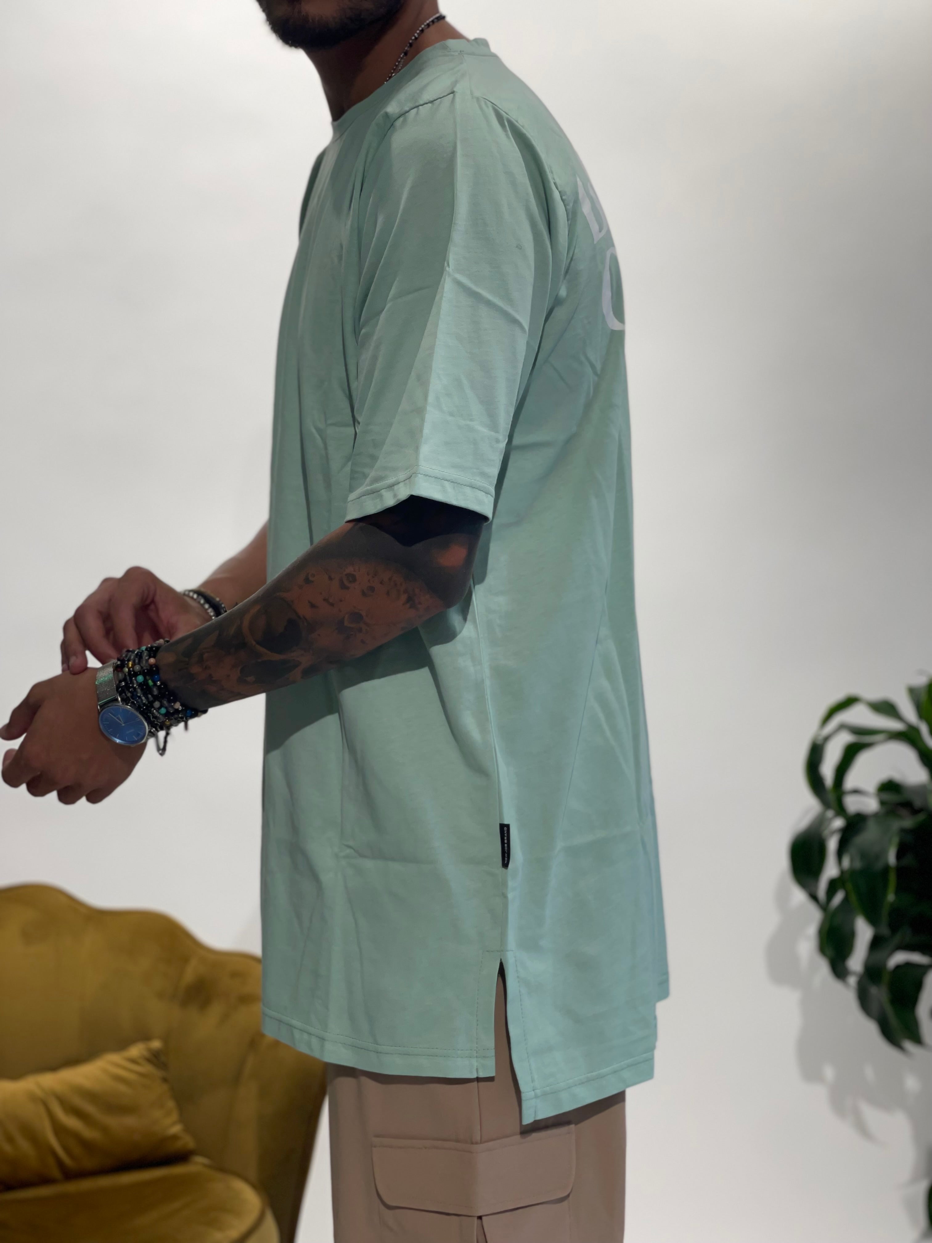 SHIRT OVER LOVE IS ON FIRE VERDE ACQUA NEW JOB BRAND