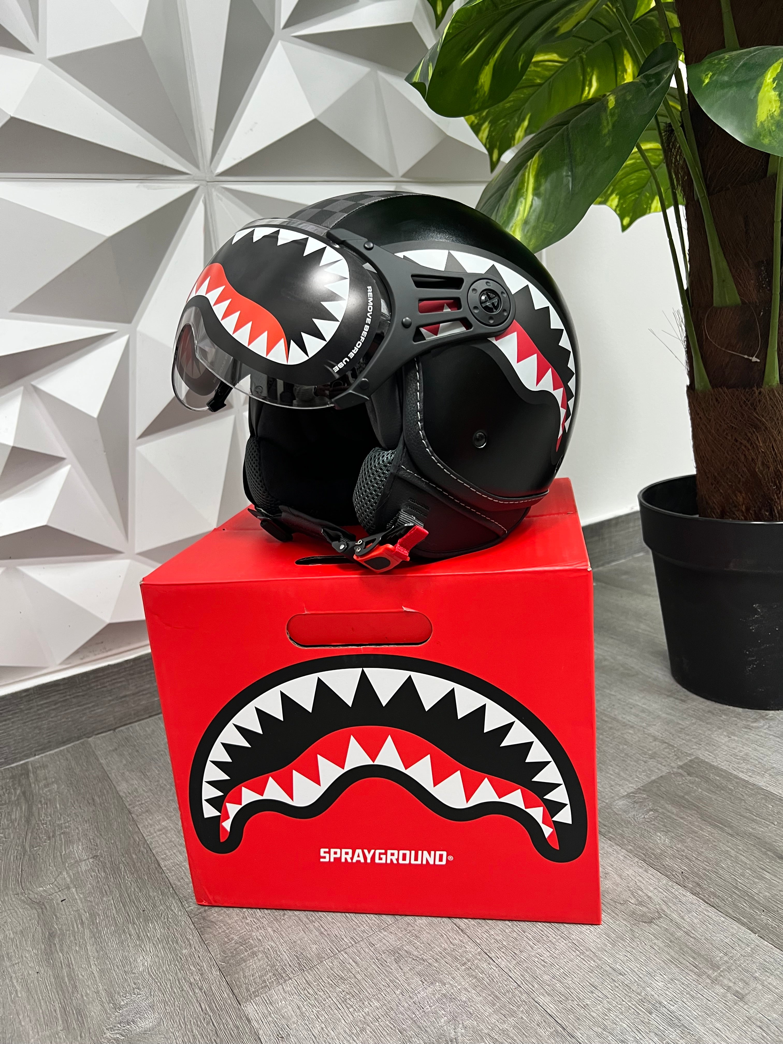 CASCO SPRAYGROUND NERO