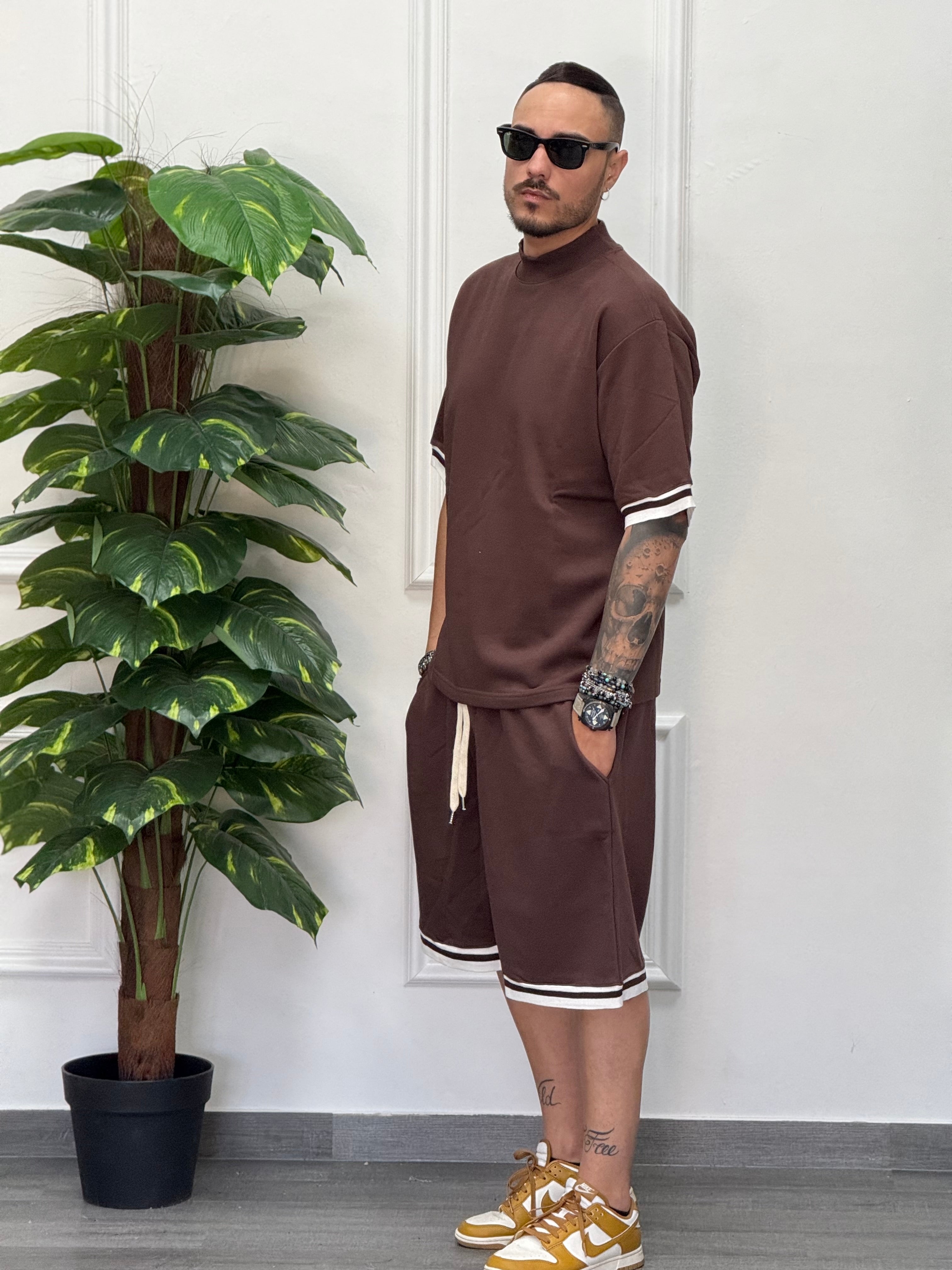 COORDINATO NEW JOB BRAND MARRONE