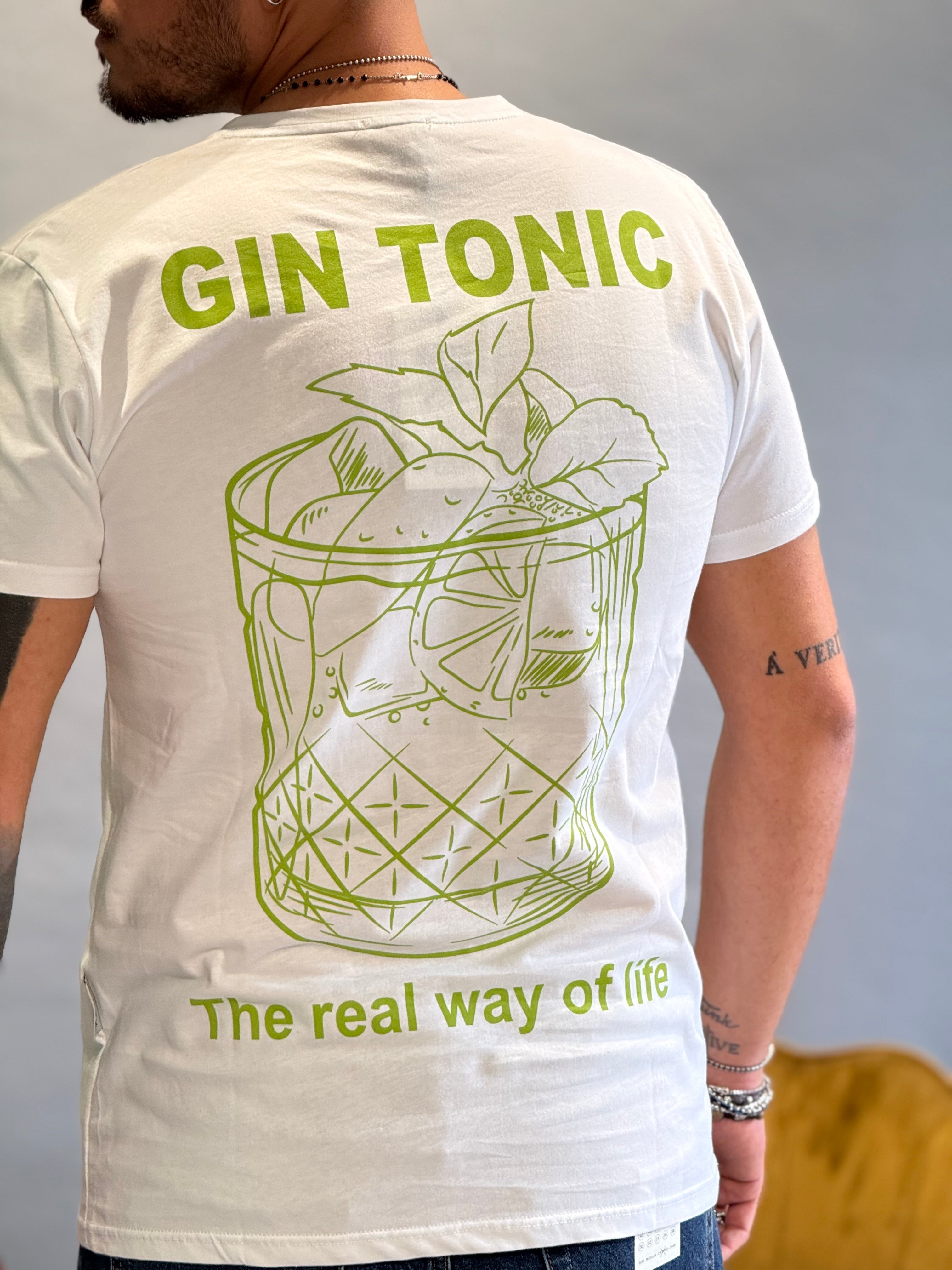 Shirt gin tonic