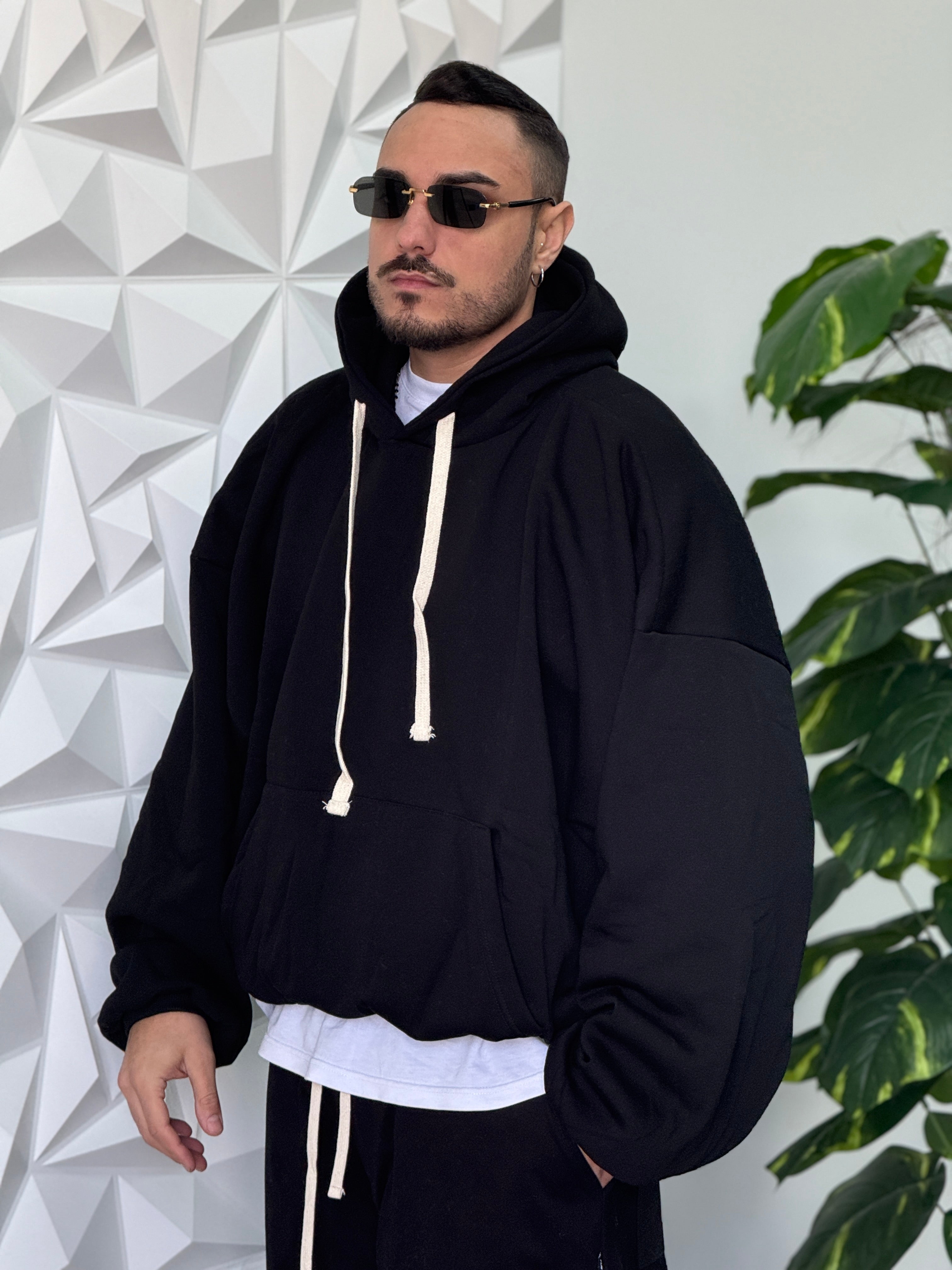 FELPA BOXY FIT PRESIDENT NERA NEW JOB BRAND