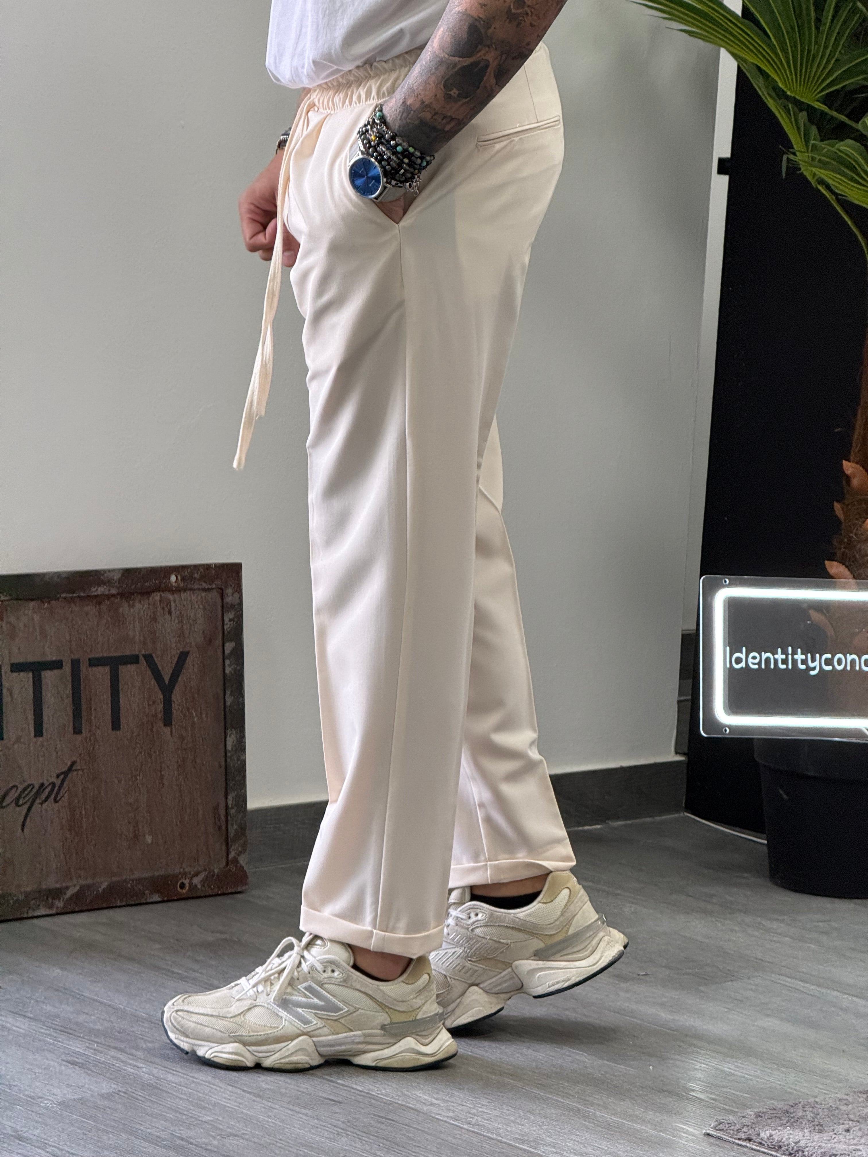 PANTALACCIO GOLDEN NEW JOB BRAND