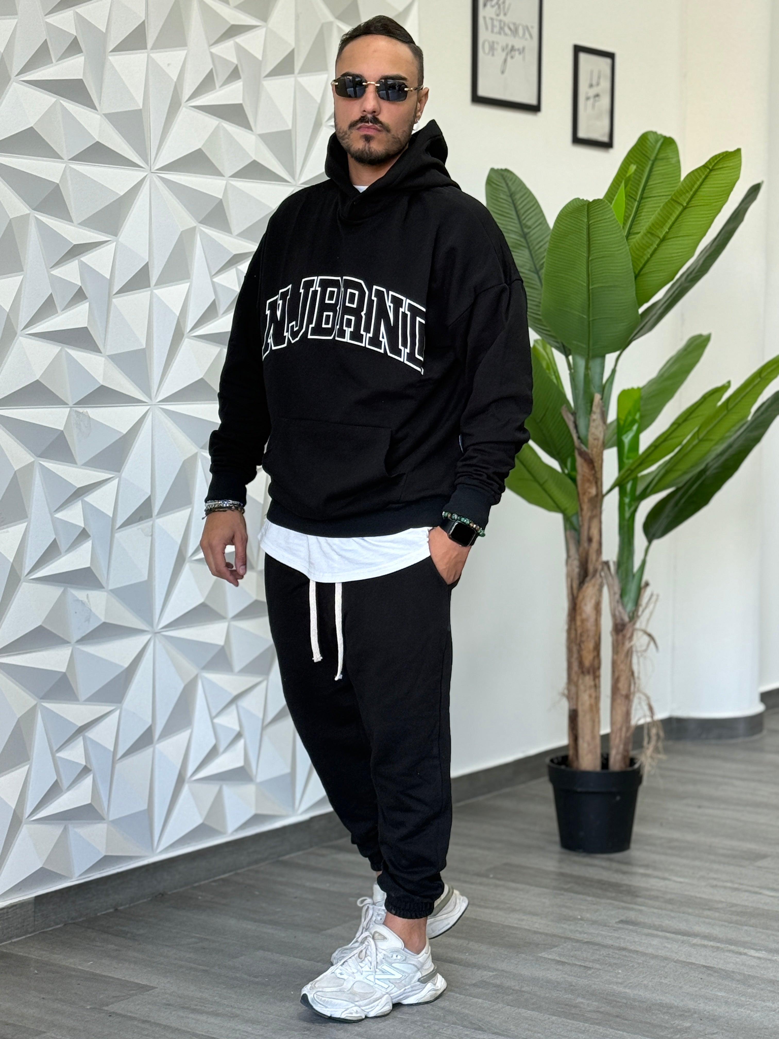 Coordinato tuta cappuccio nero New Job Brand