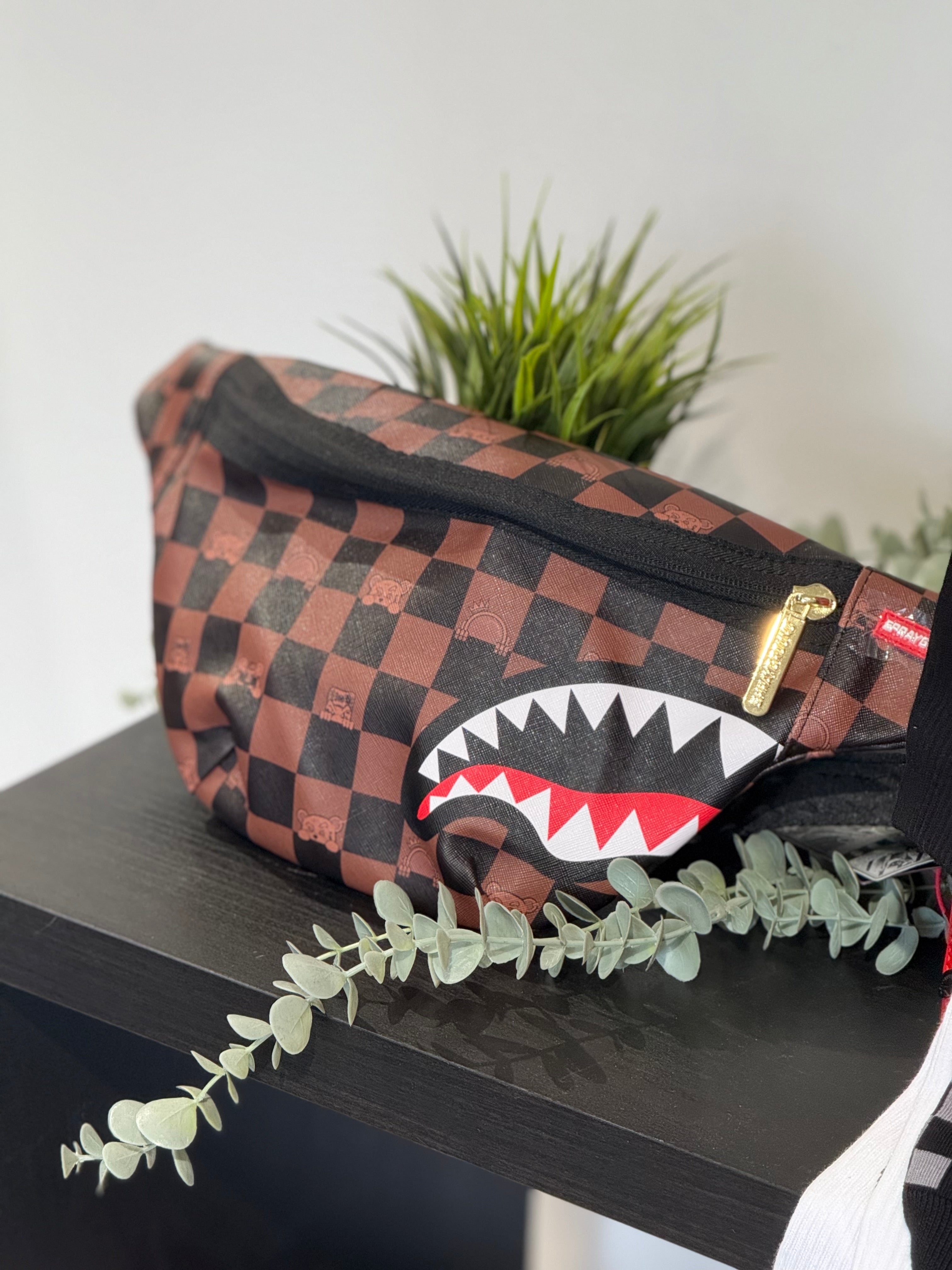 SPRAYGROUND
Marsupio Sprayground Peeking Character Check Crossbody