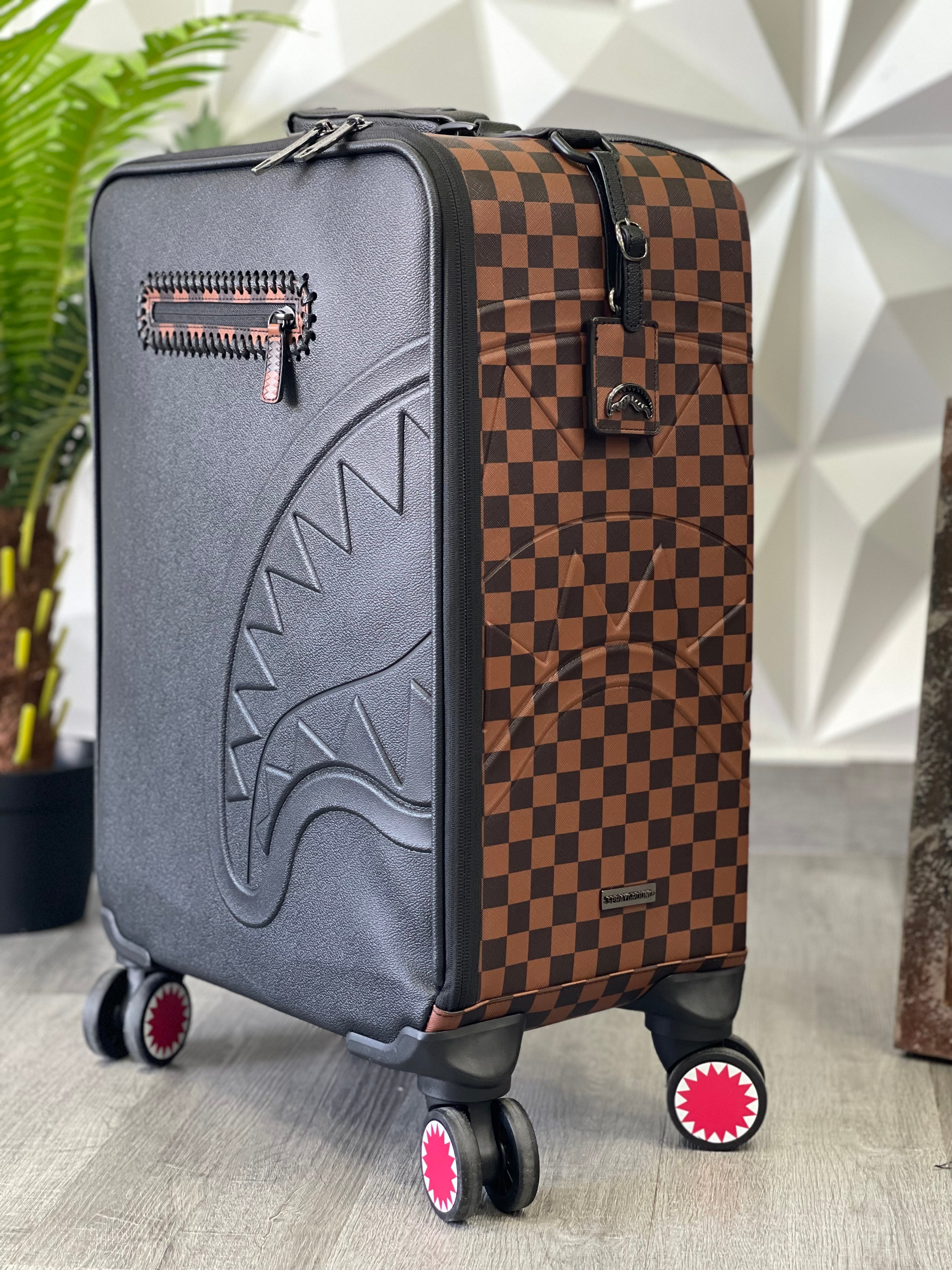 TROLLEY SPRAYGROUND