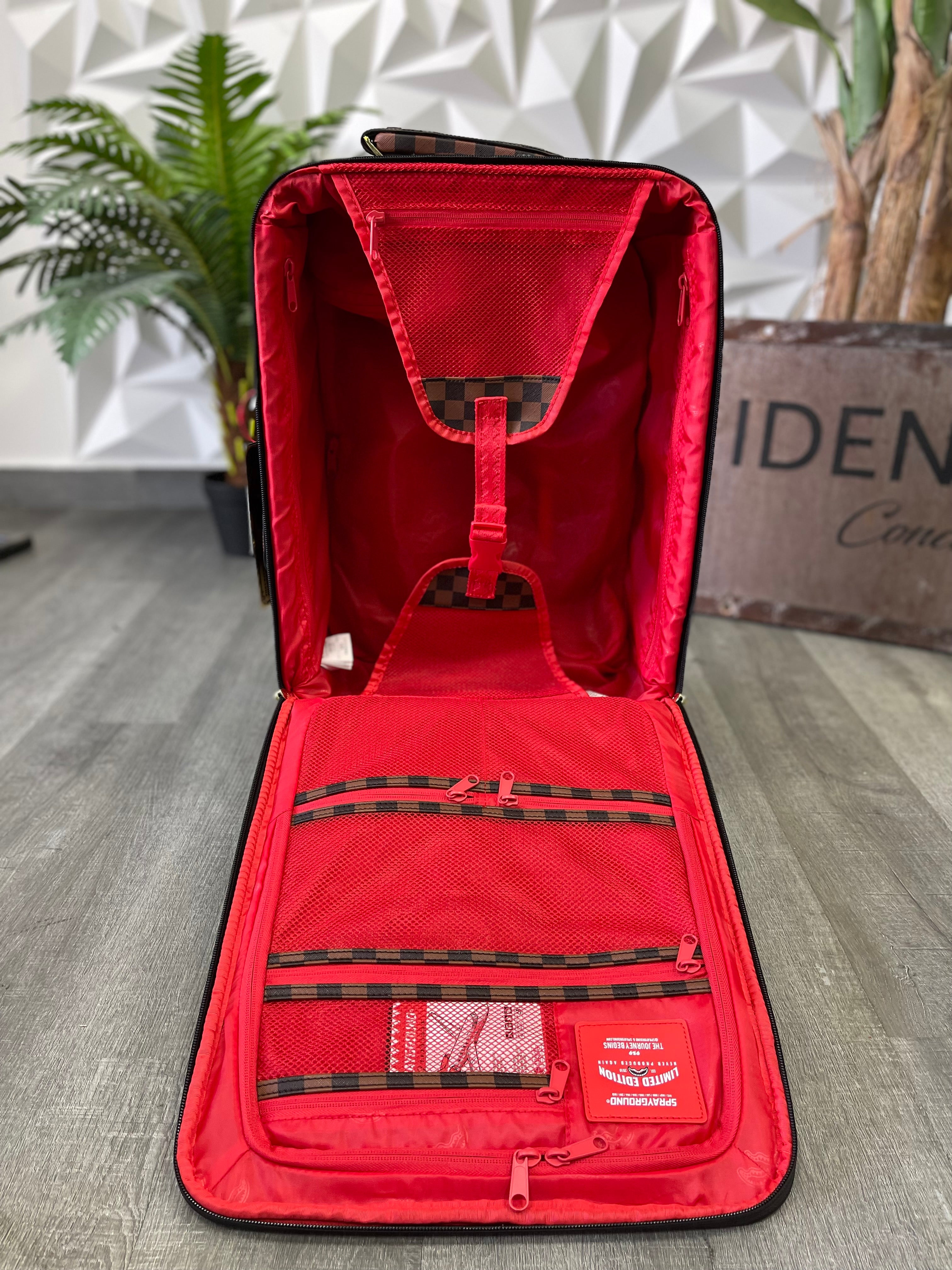TROLLEY SPRAYGROUND