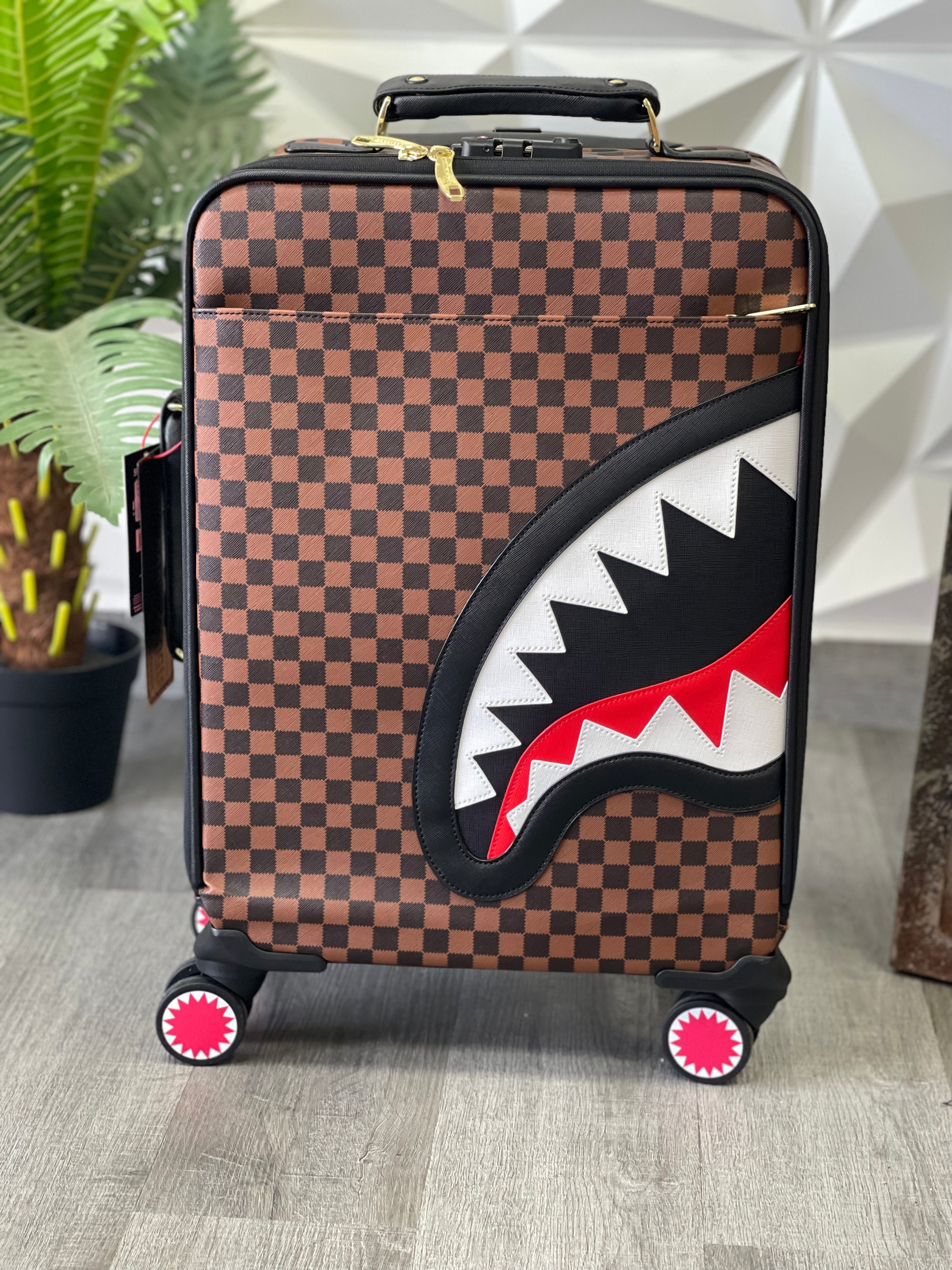 TROLLEY SPRAYGROUND