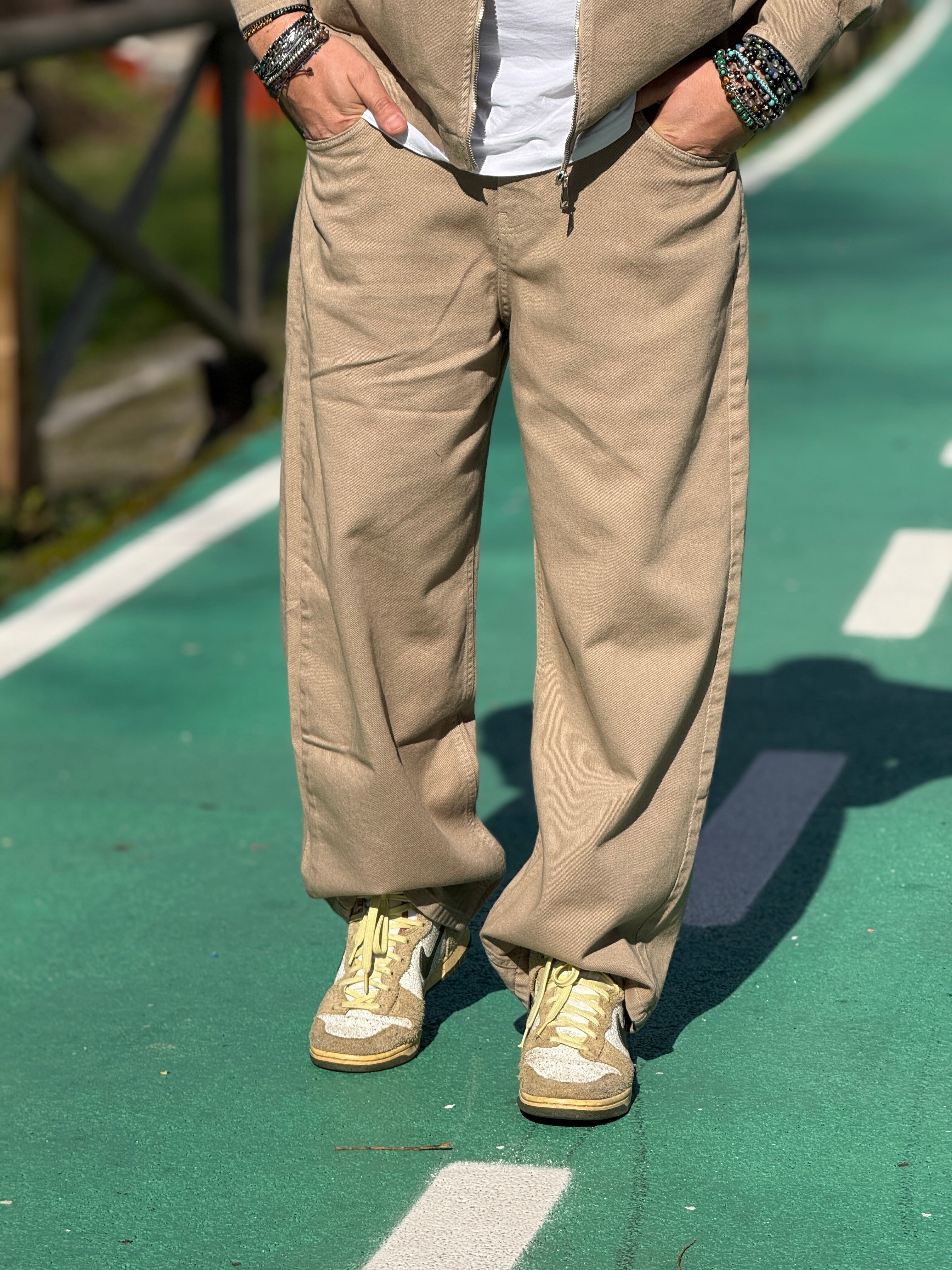 Coordinato beige   New Job Brand