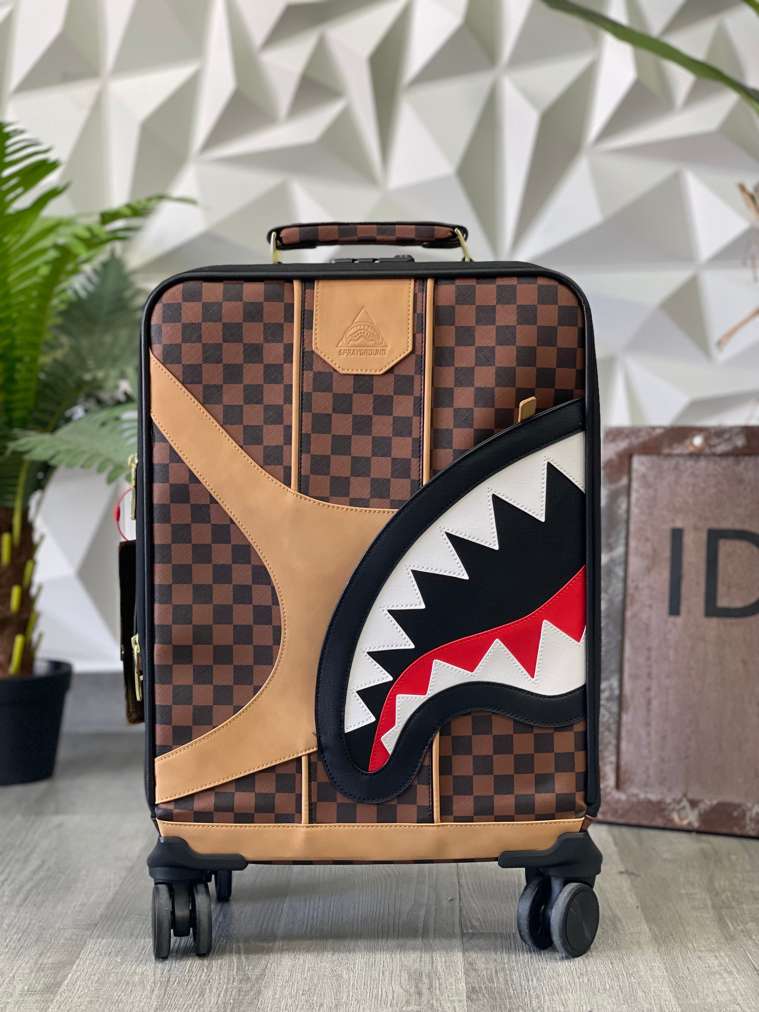 TROLLEY SPRAYGROUND