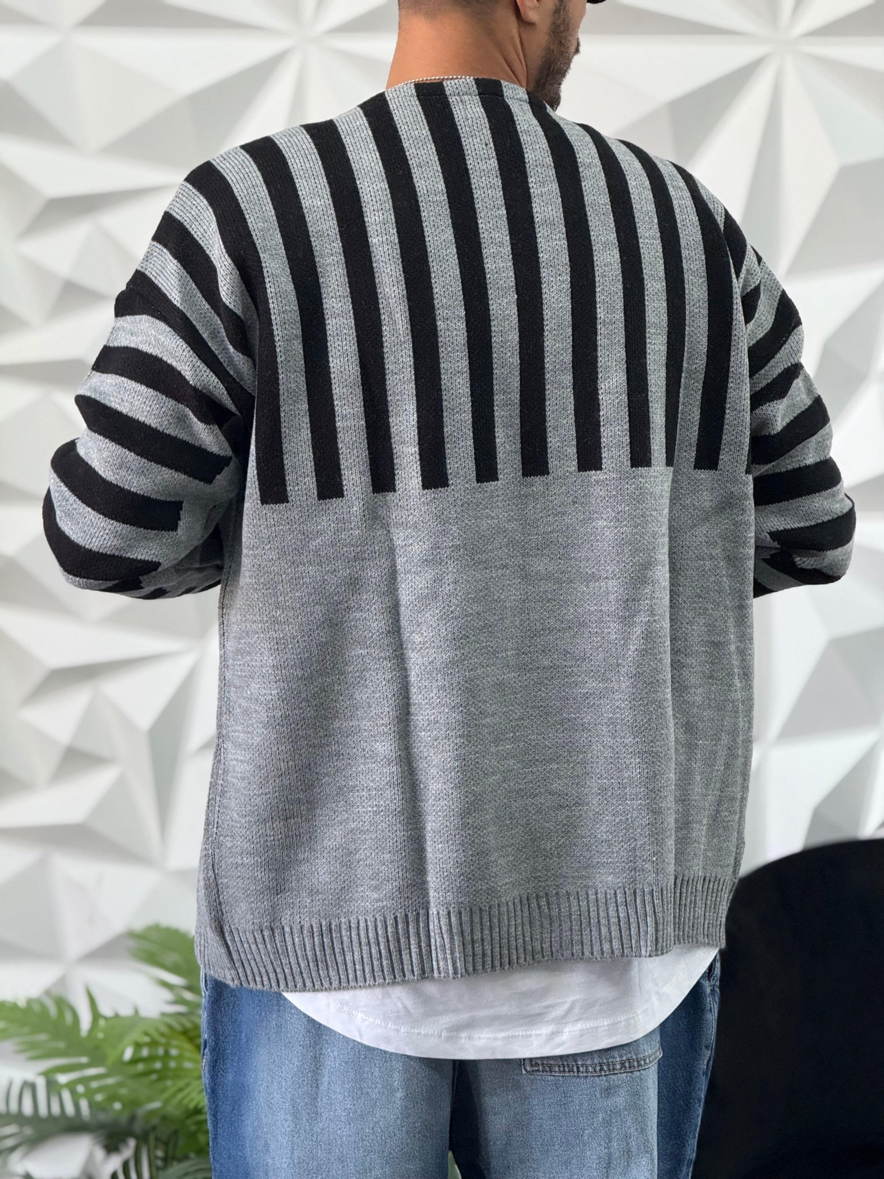 Cardigan riga over New Job Brand