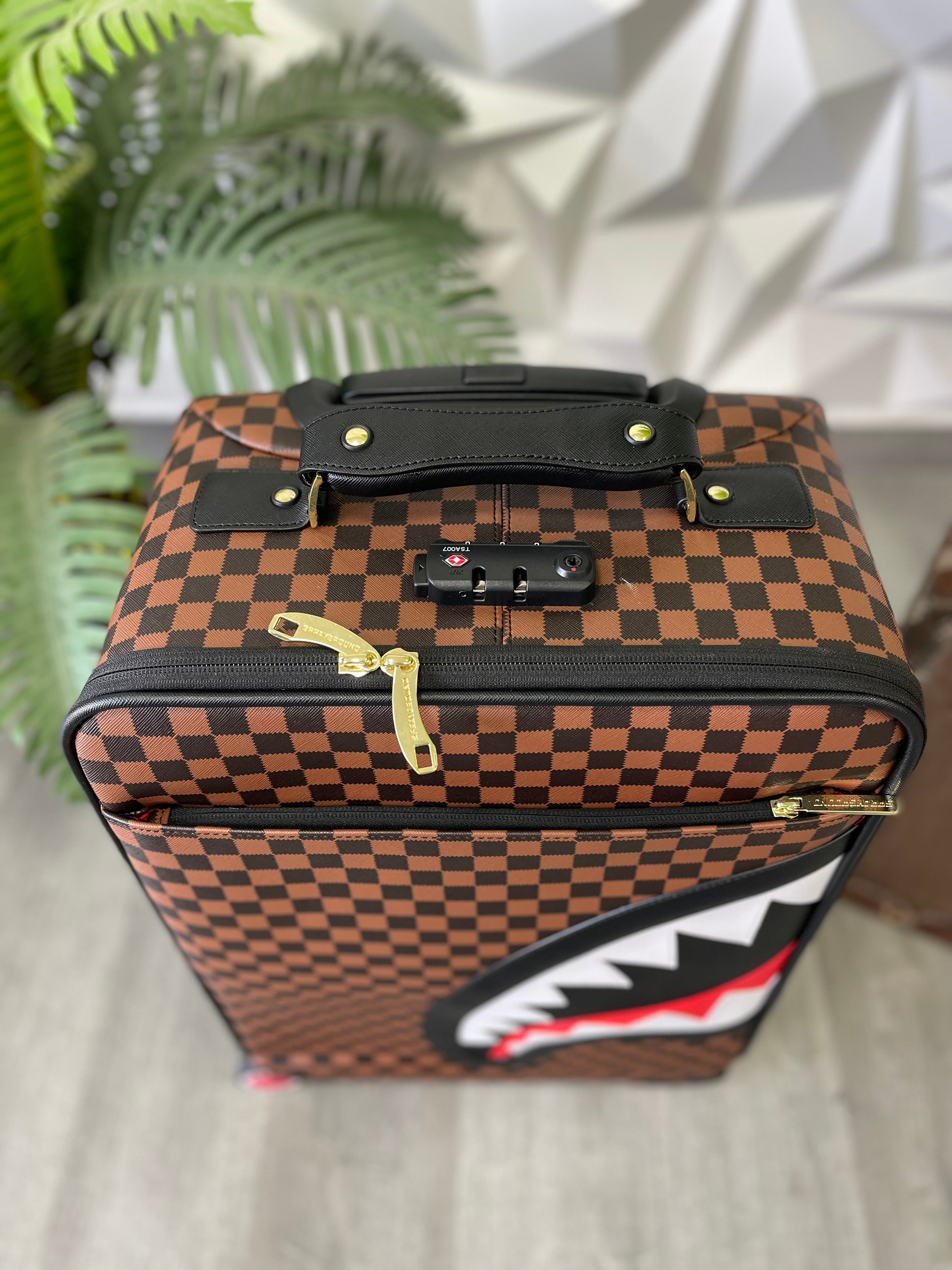 TROLLEY SPRAYGROUND