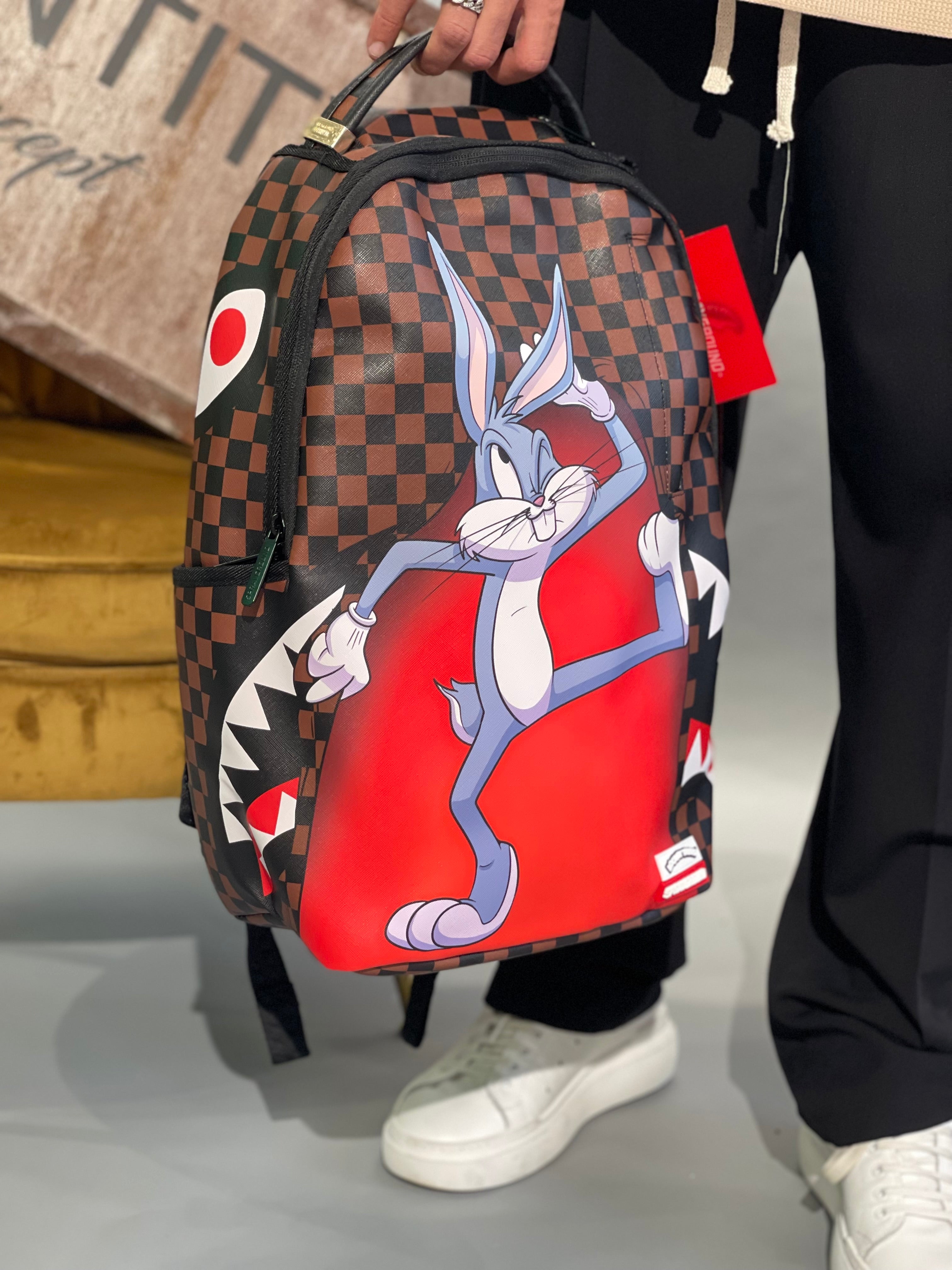 ZAINO SPRAYGROUND LOONEY TUNES BUGS BUNNY REVEAL DLXSV BACKPACK MARRONE