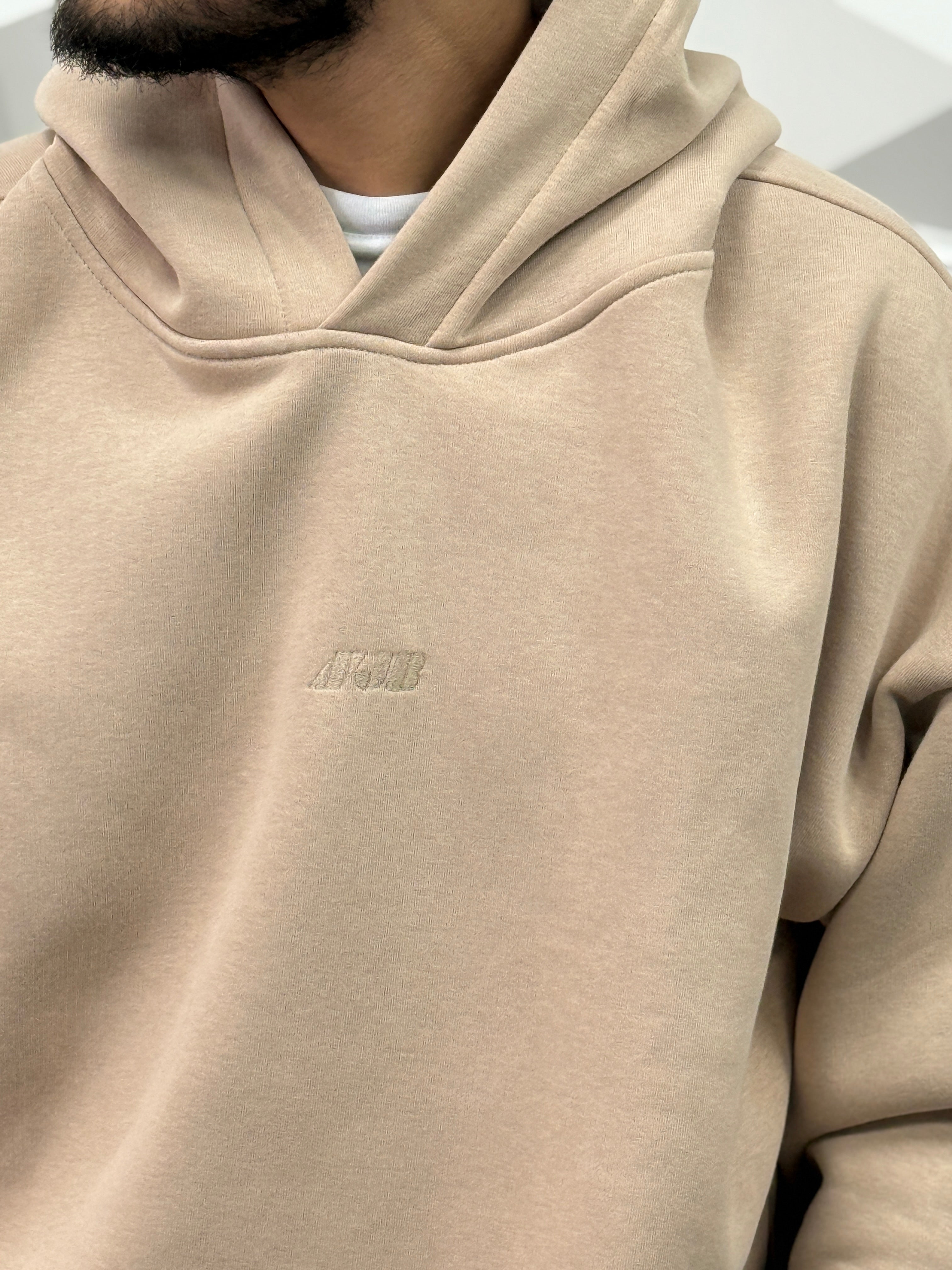 FELPA OVER BEIGE NEW JOB BRAND