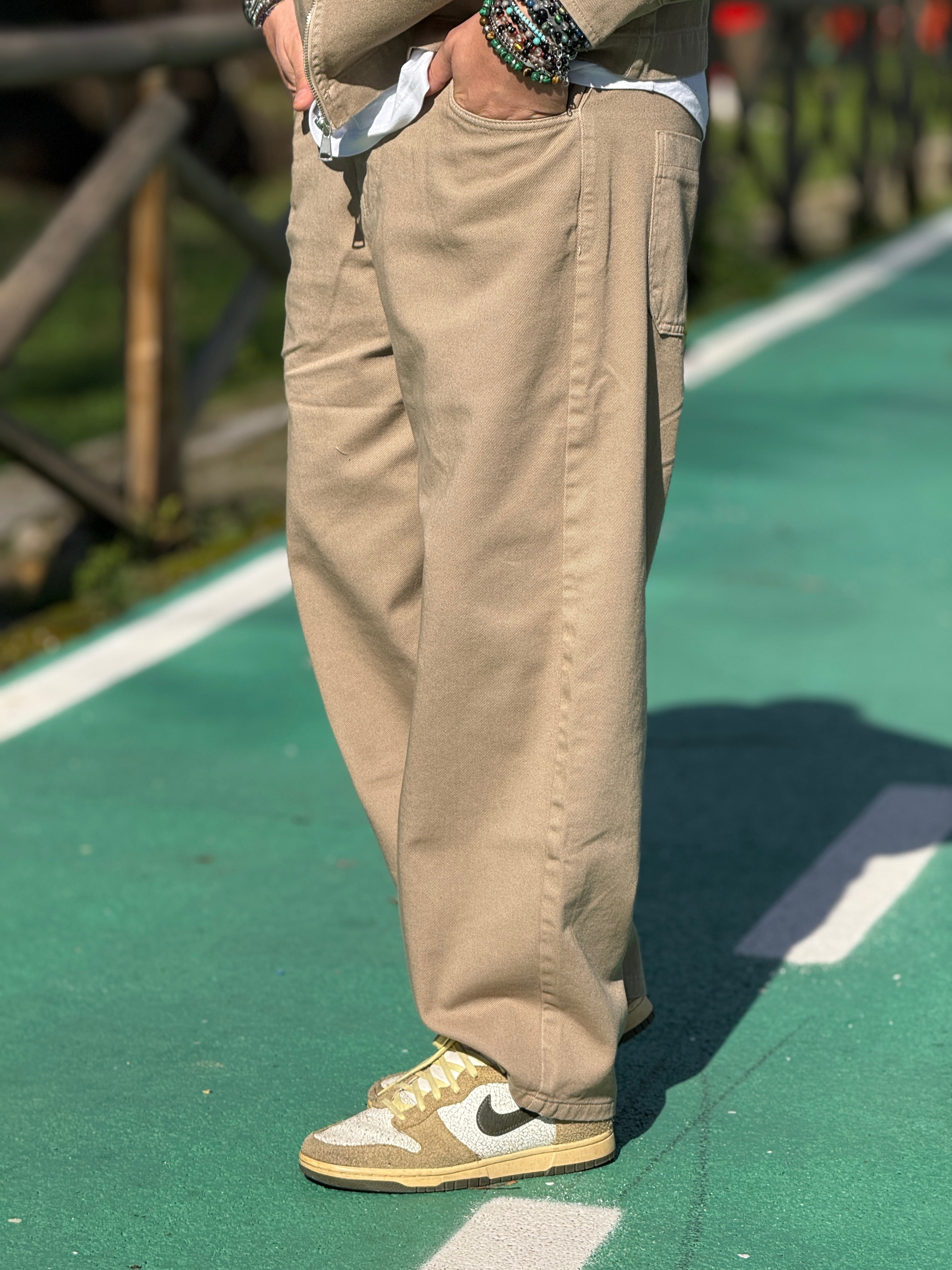 Coordinato beige   New Job Brand