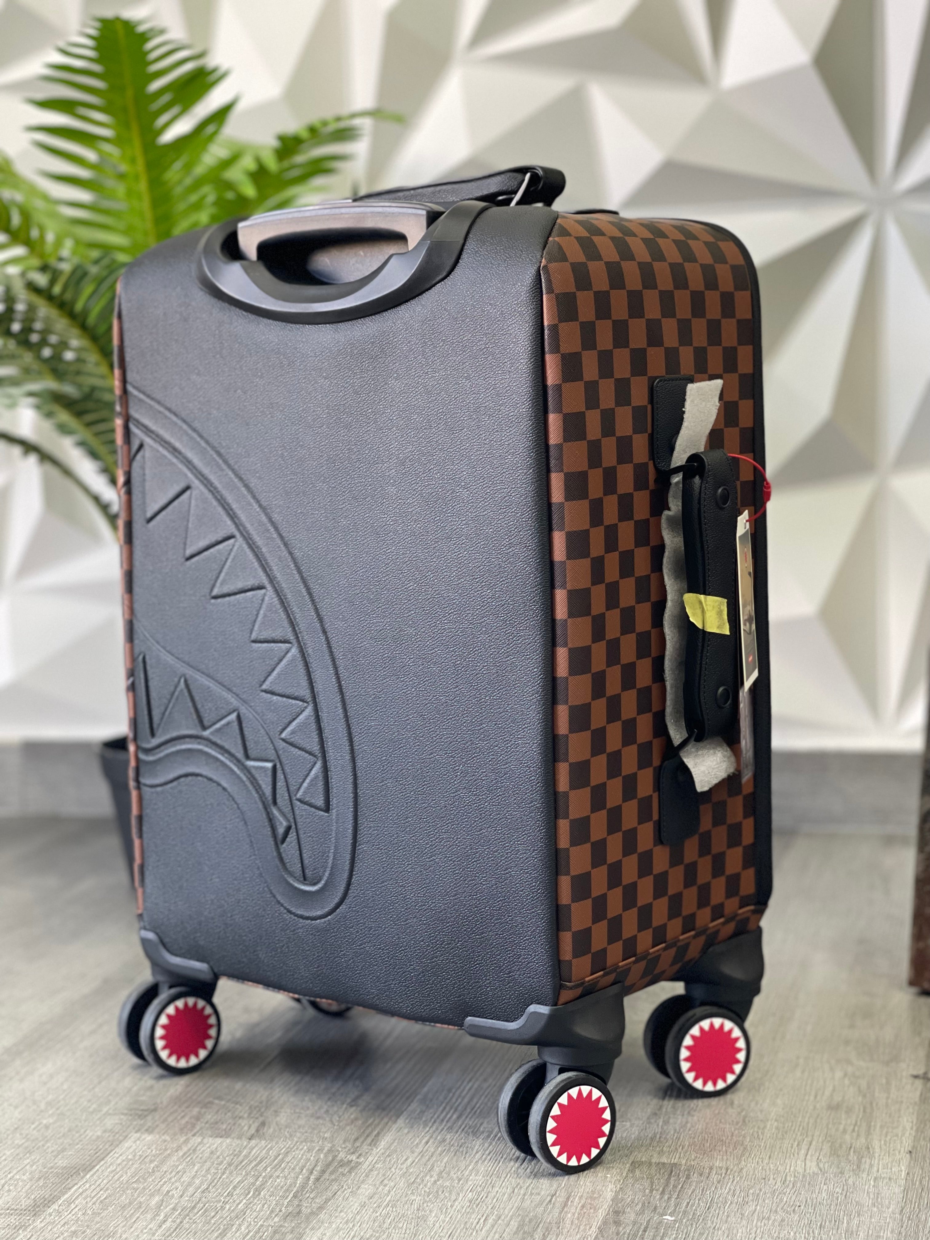 TROLLEY SPRAYGROUND