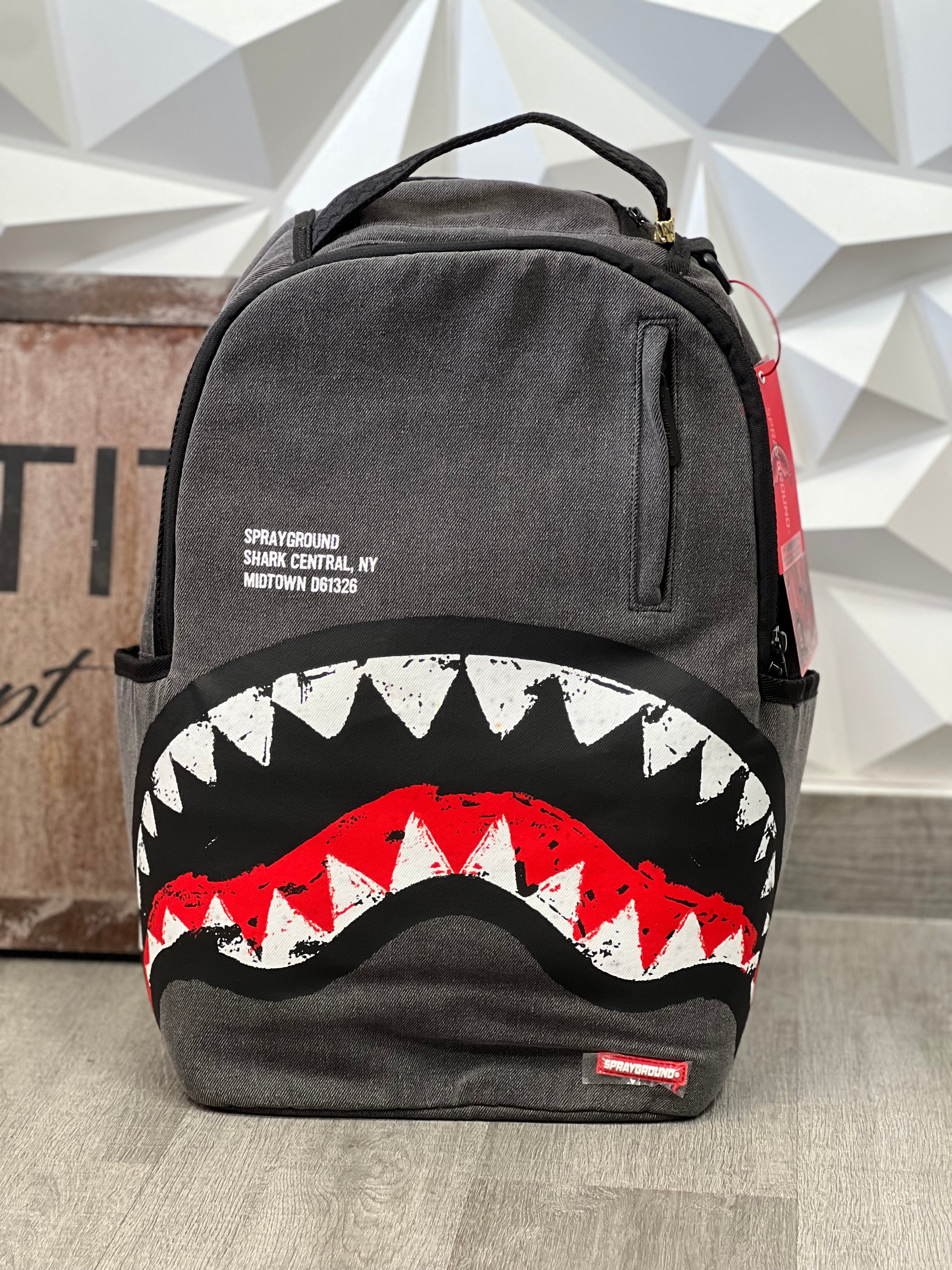 SHARK CENTRAL PAINTED DLXS BACKPACK 910B7165NSZ
