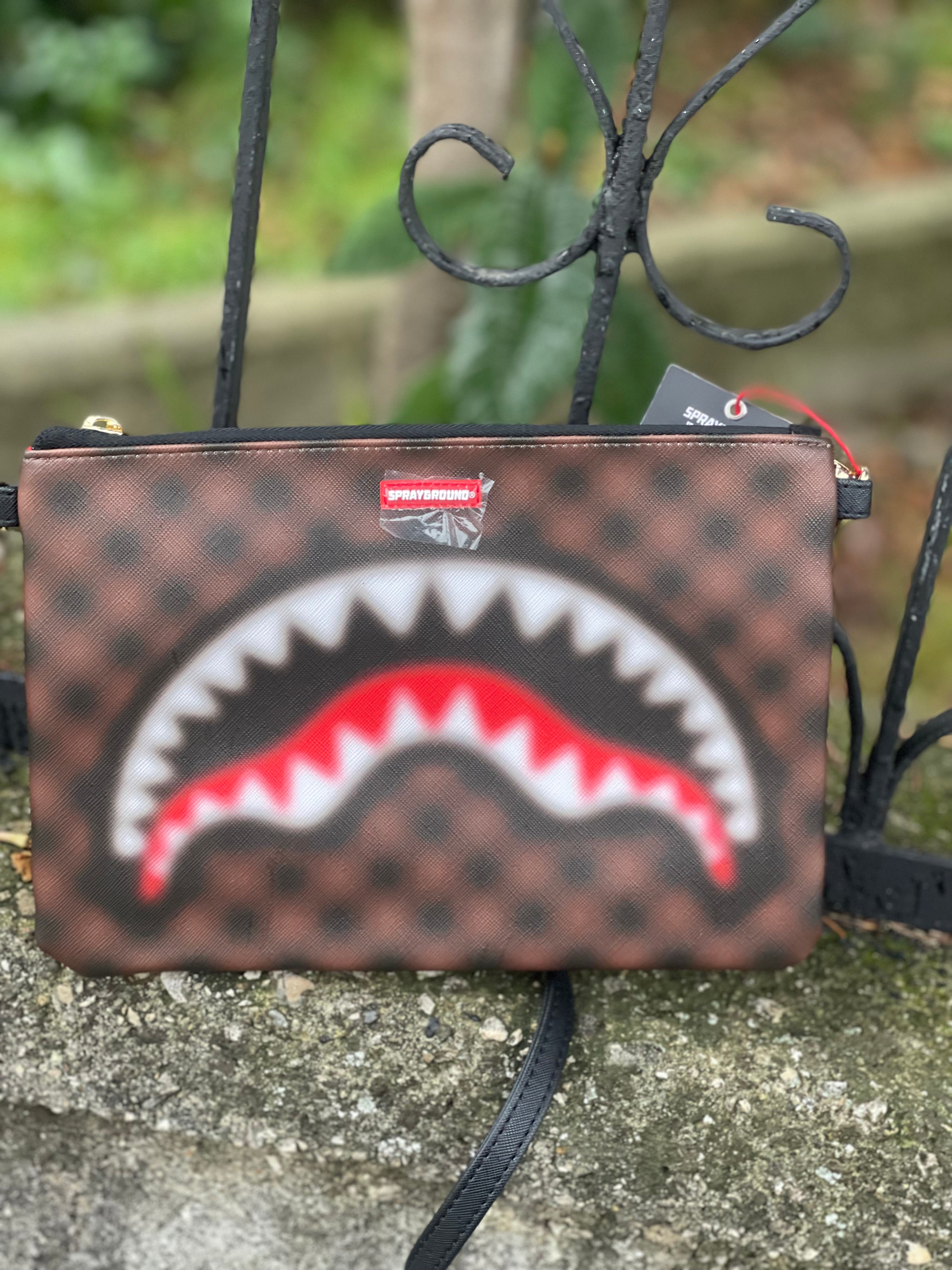 POCHETTE SPRAYGROUND SHARKS IN PARIS