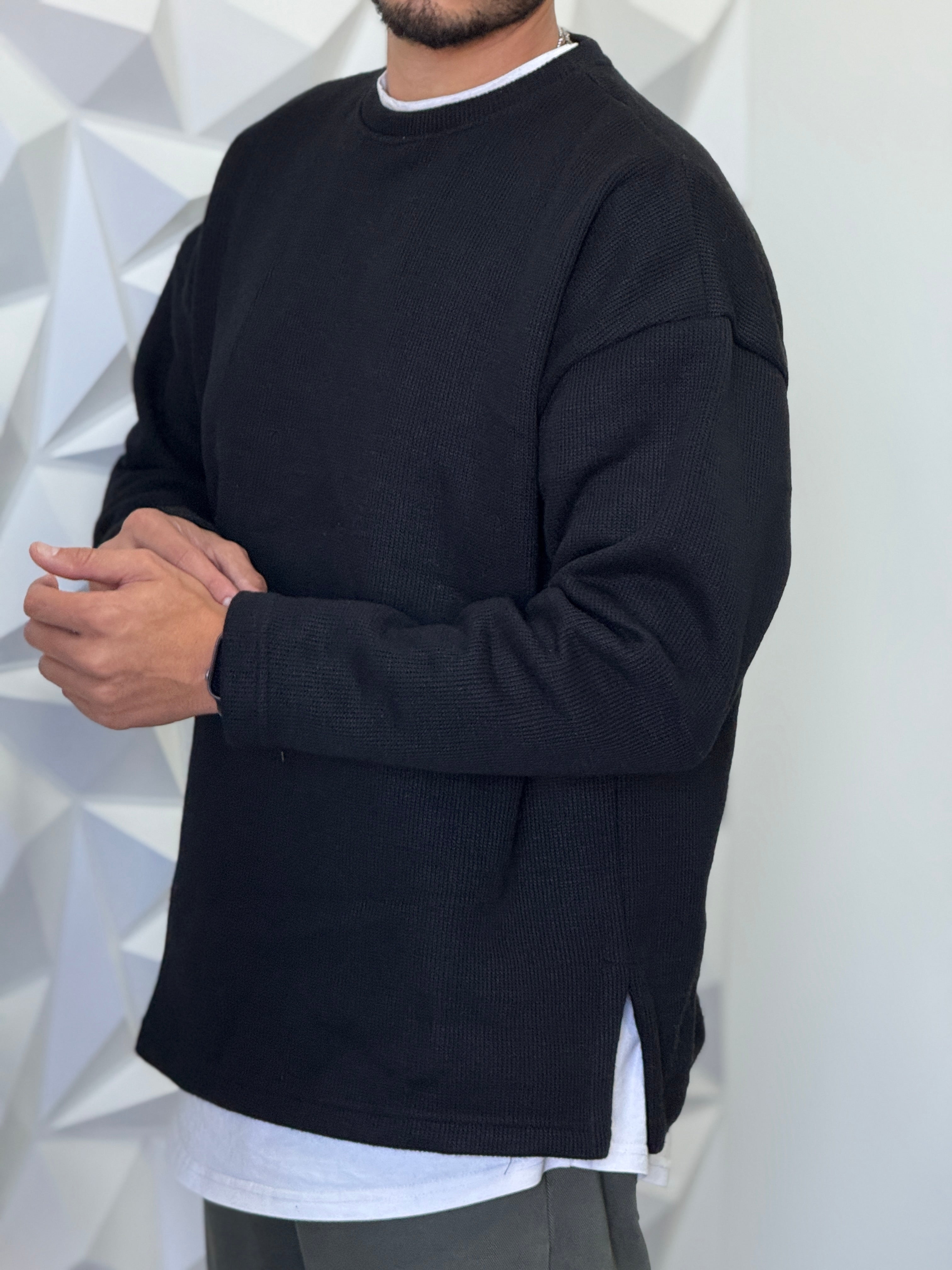 PULLOVER OVERSIZE SPACCO  NERO NEW JOB BRAND