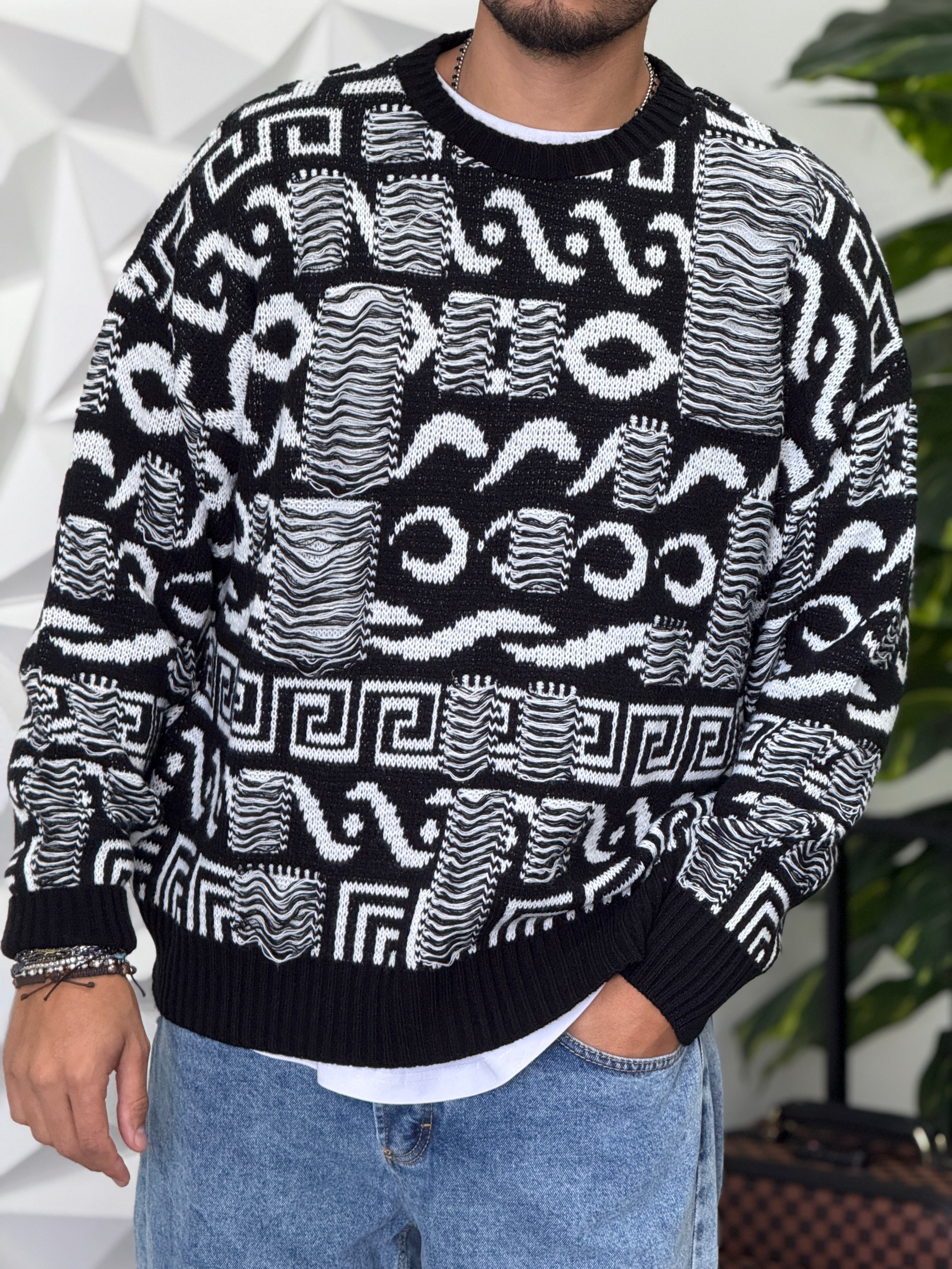 PULLOVER OVERSIZE MOSAICO EFFETTO STRAPPATO NEW JOB. BRAND